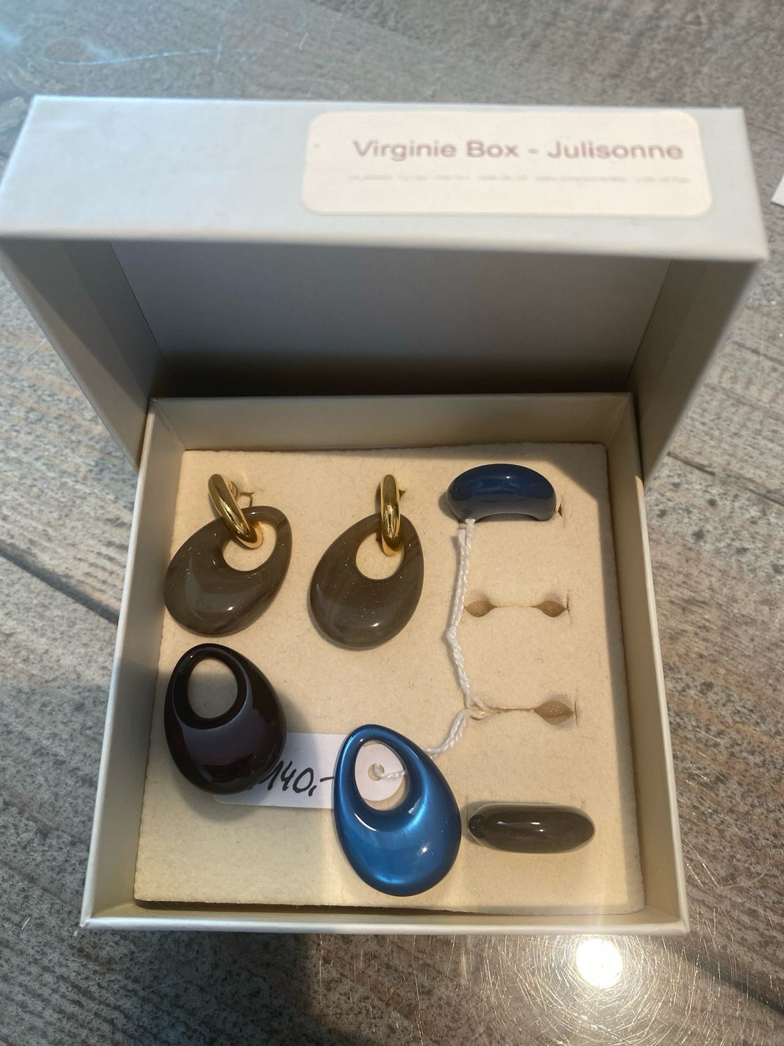 Virginie Box - Julisonne