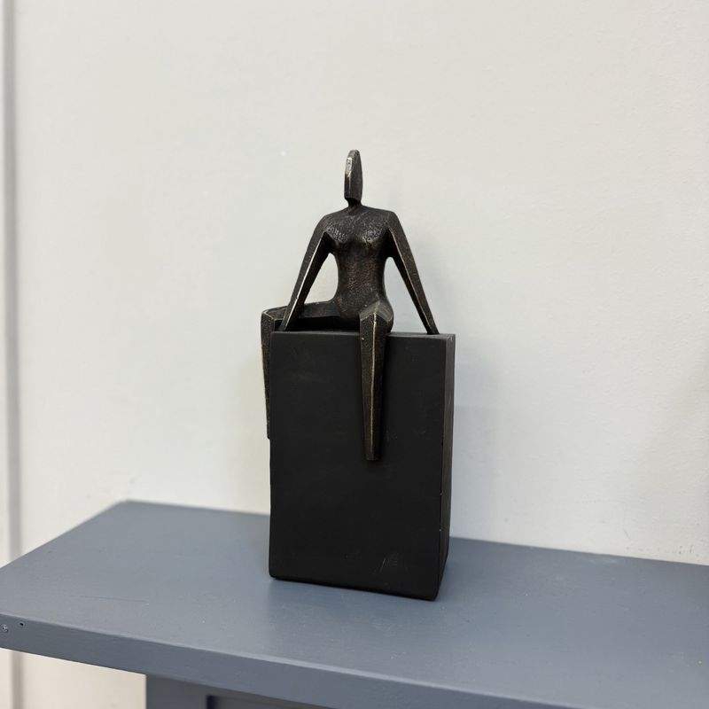 Sitting Sculpture Black
