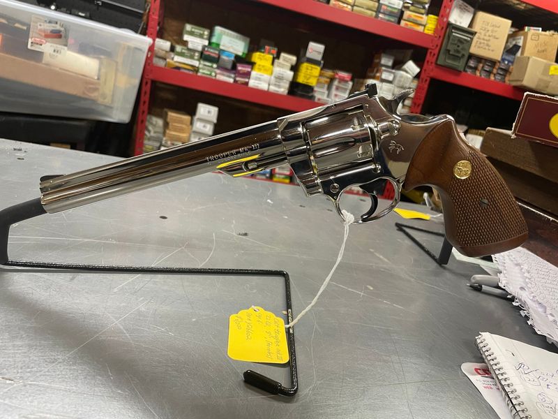 Colt Trooper MK III, 22 LR, 8 inch, polished stainless steel, 1981, Excellent condition! Colt Trooper MK III, 22 LR, 8 inch, polished stainless steel, 1981, Excellent condition!