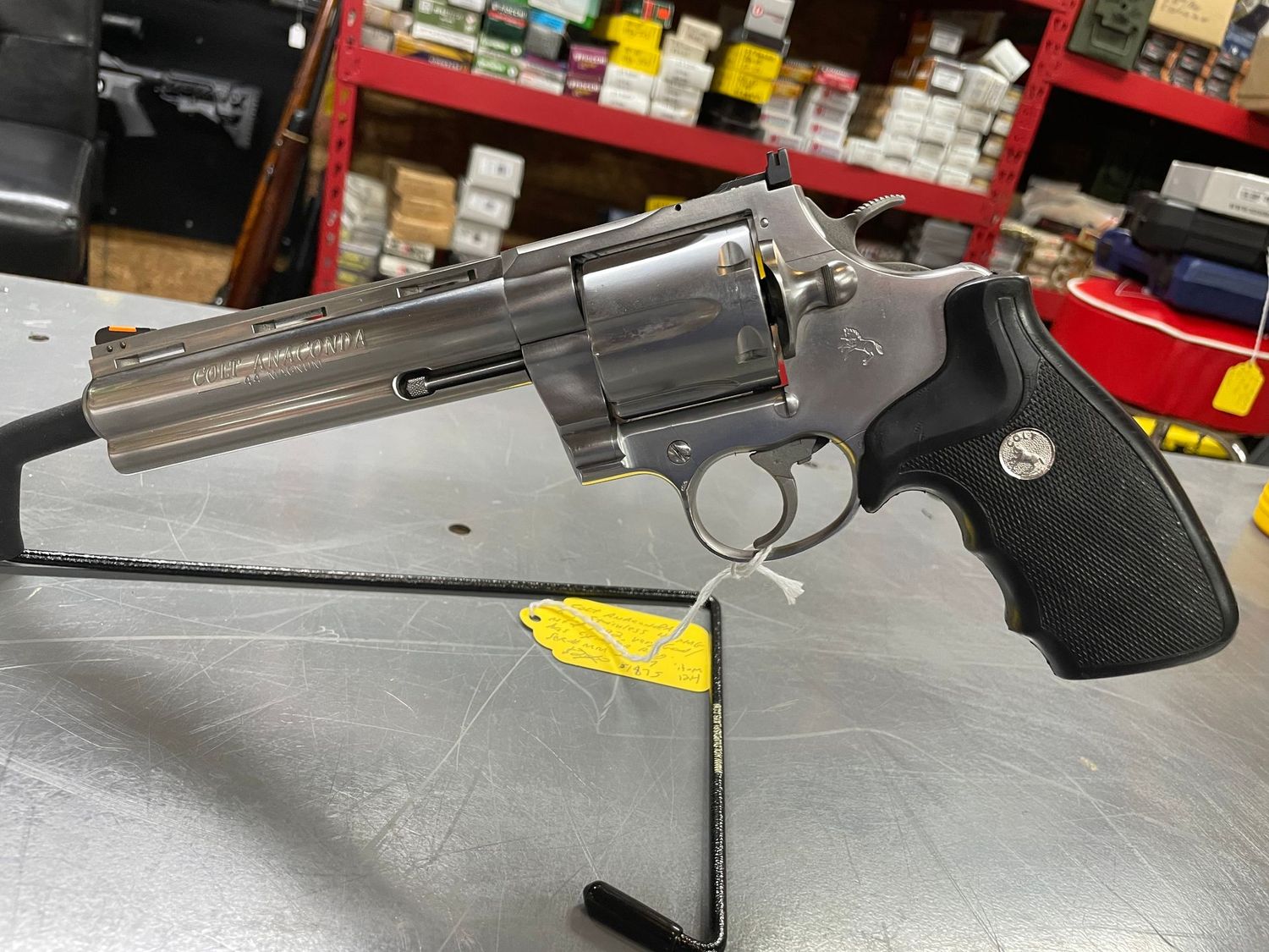 Colt Anaconda, 44 Magnum, 6 inch, stainless , 1992, very good condition, light cylinder ring. Colt box not original to the gun
