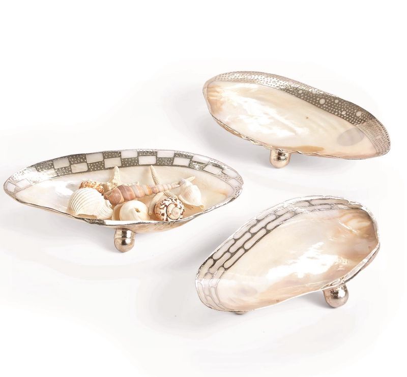 Cabebe Shell Footed Dish