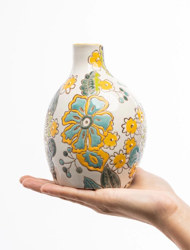 Charming Cottage Vase  Yellow