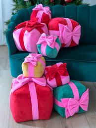 Small Gift Pillow Green