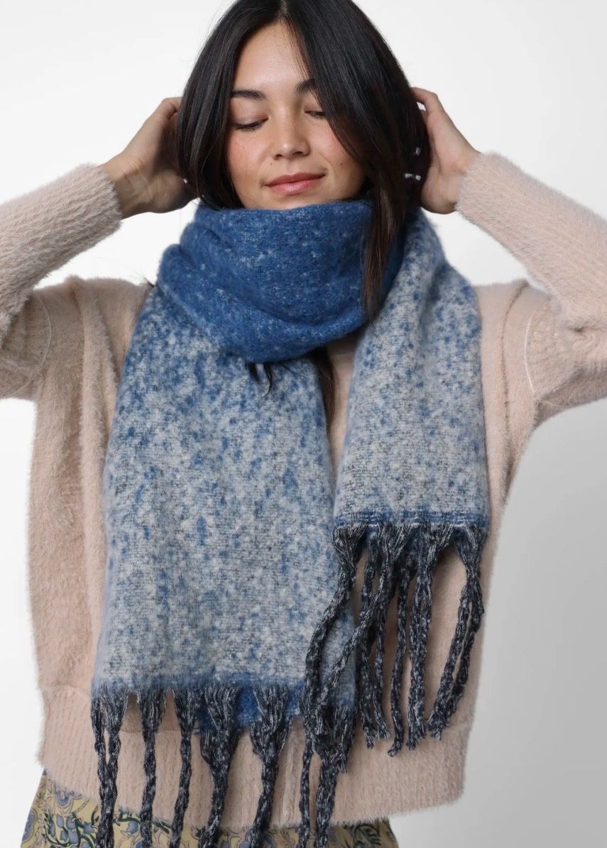 Cuddle Up Cozy Scarf Blue