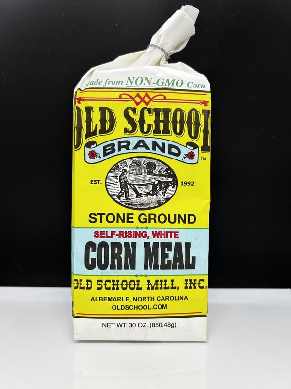 self rising white cornmeal (30 oz.)