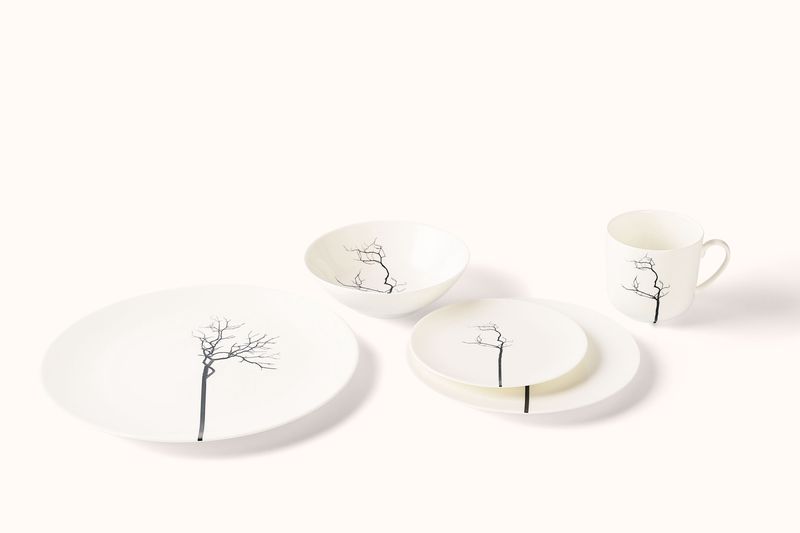 DIBBERN FINE BONE CHINA BLACK FOREST DINNERWARE