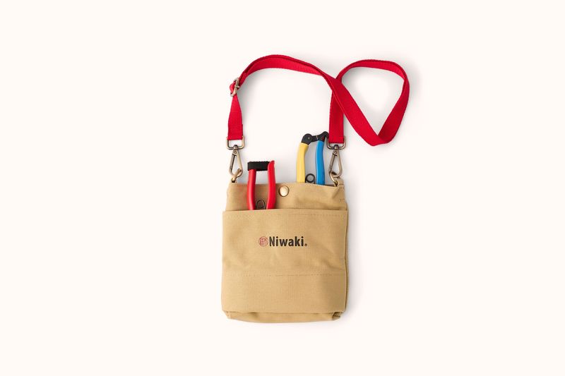 NIWAKI TAN CANVAS POUCH