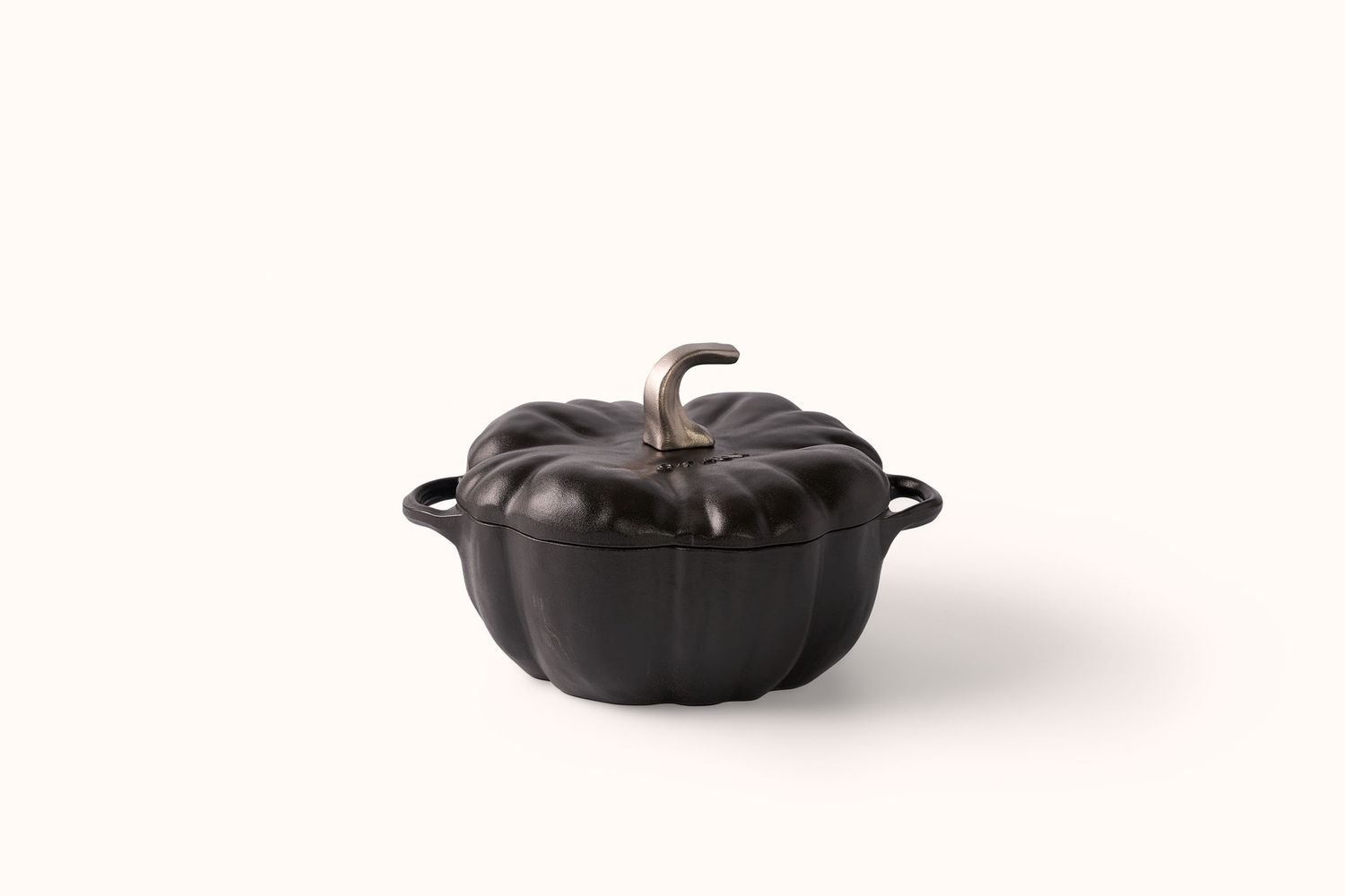 STAUB 5.5 QT. PUMPKIN DUTCH OVEN