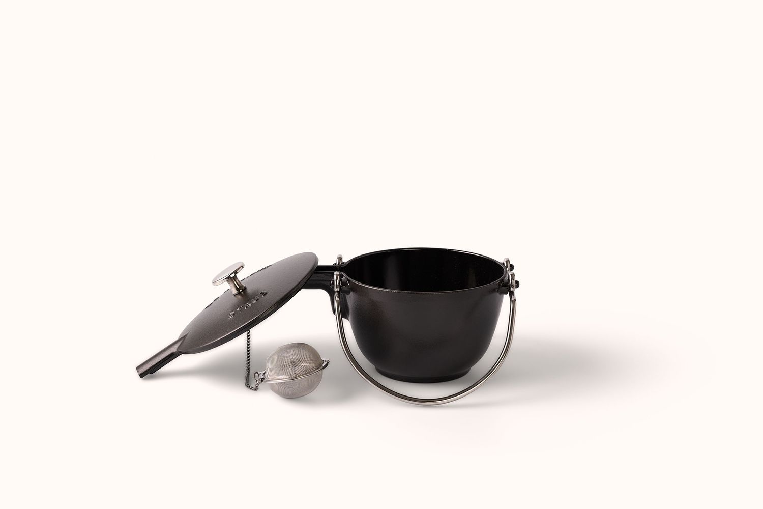 STAUB 1.2 QT. TEA KETTLE