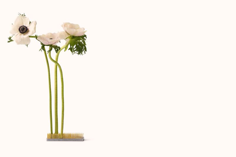 NIWAKI BRASS PIN LONG KENZAN FLOWER FROG