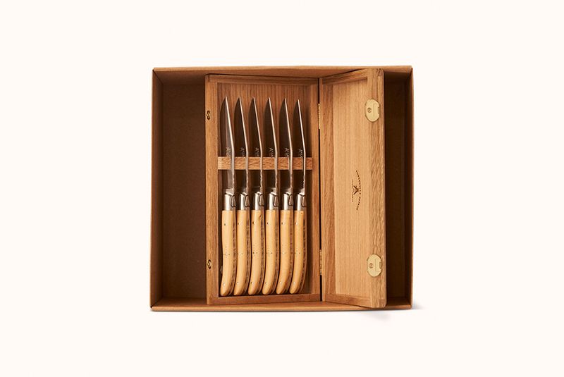 A GIFT FOR THE STEAK LOVER