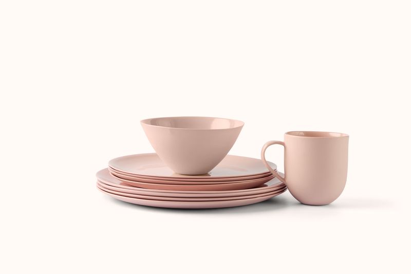 MUD BLOSSOM FLARED DINNERWARE