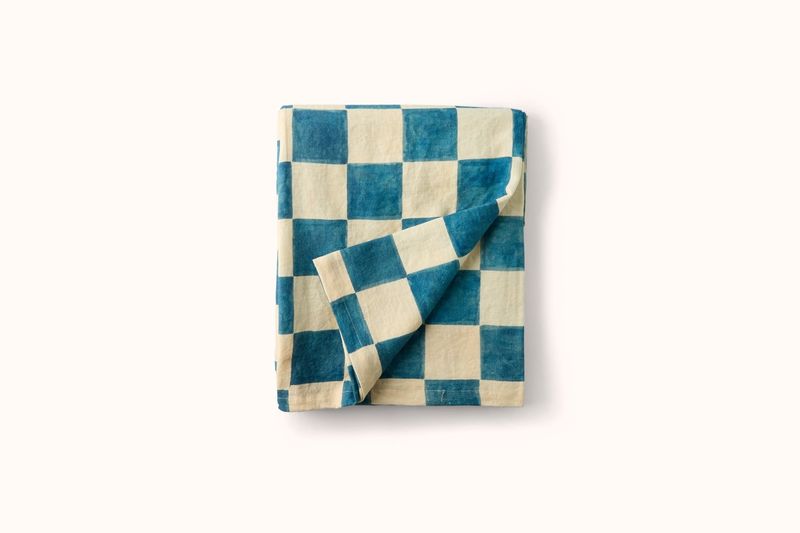 ONCE MILANO LINEN TABLECLOTH WITH CHESS PATTERN