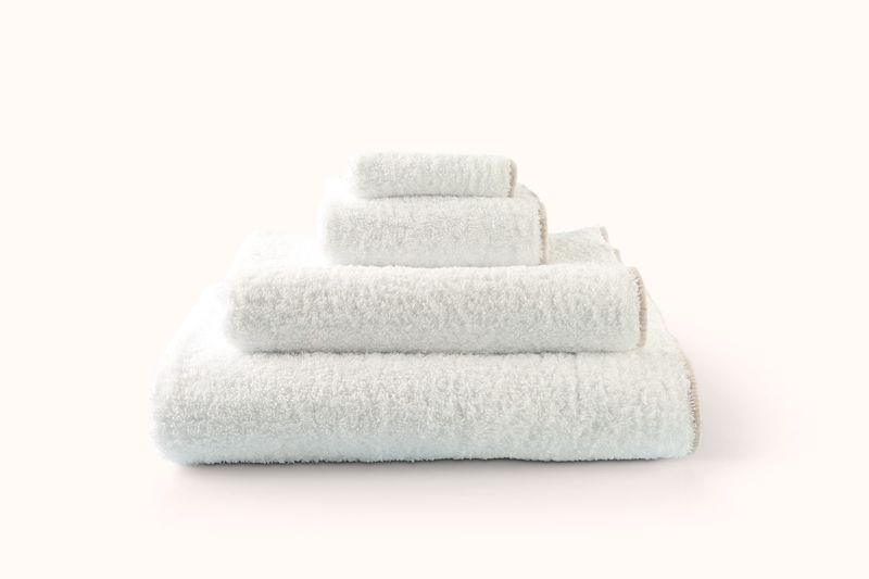 ABYSS &amp; HABIDECOR WHITE/CLOUD SUPER PILE TOWELS