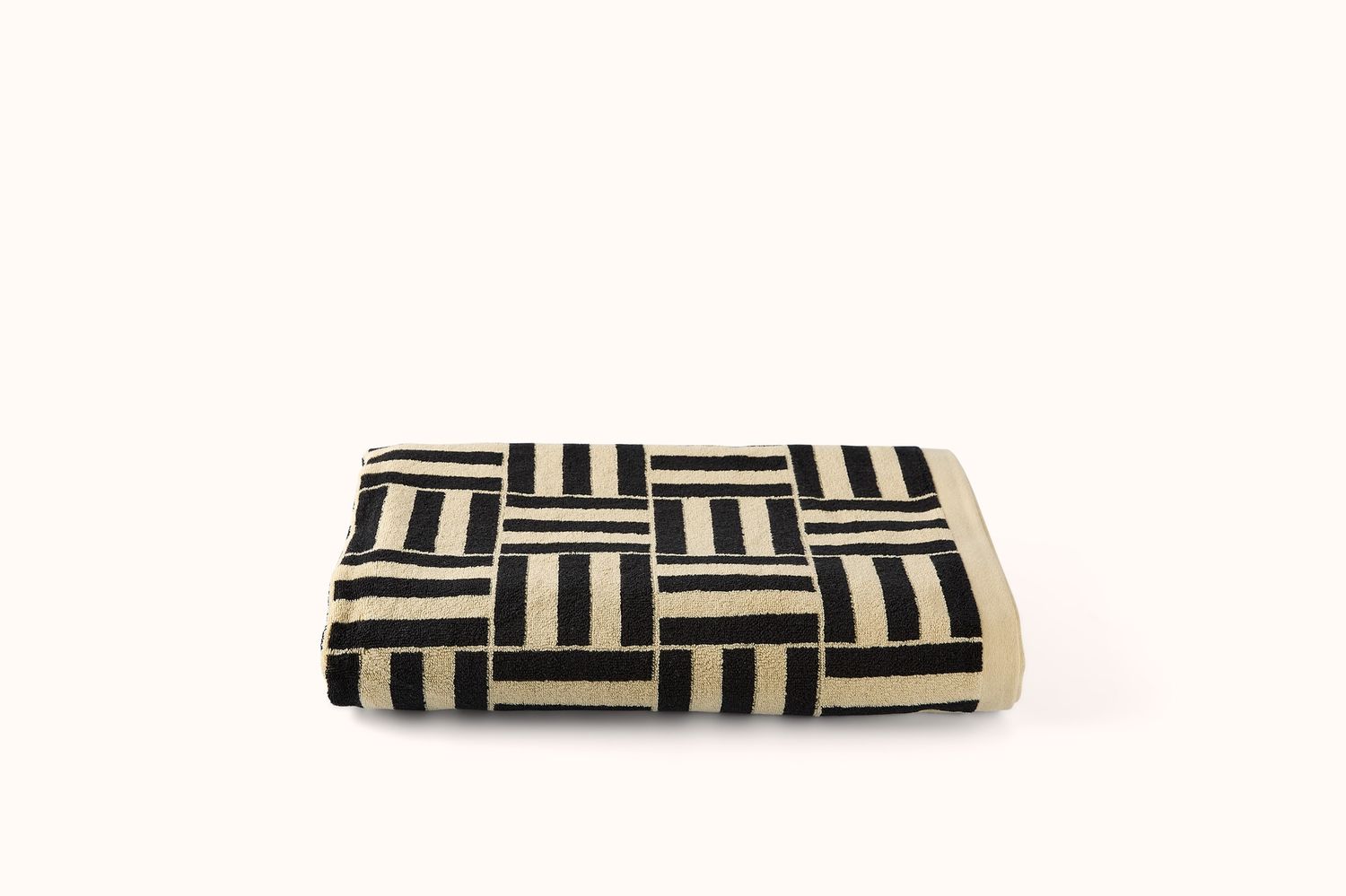 BAINA SAND &amp; NOIR WILLIS POOL TOWEL