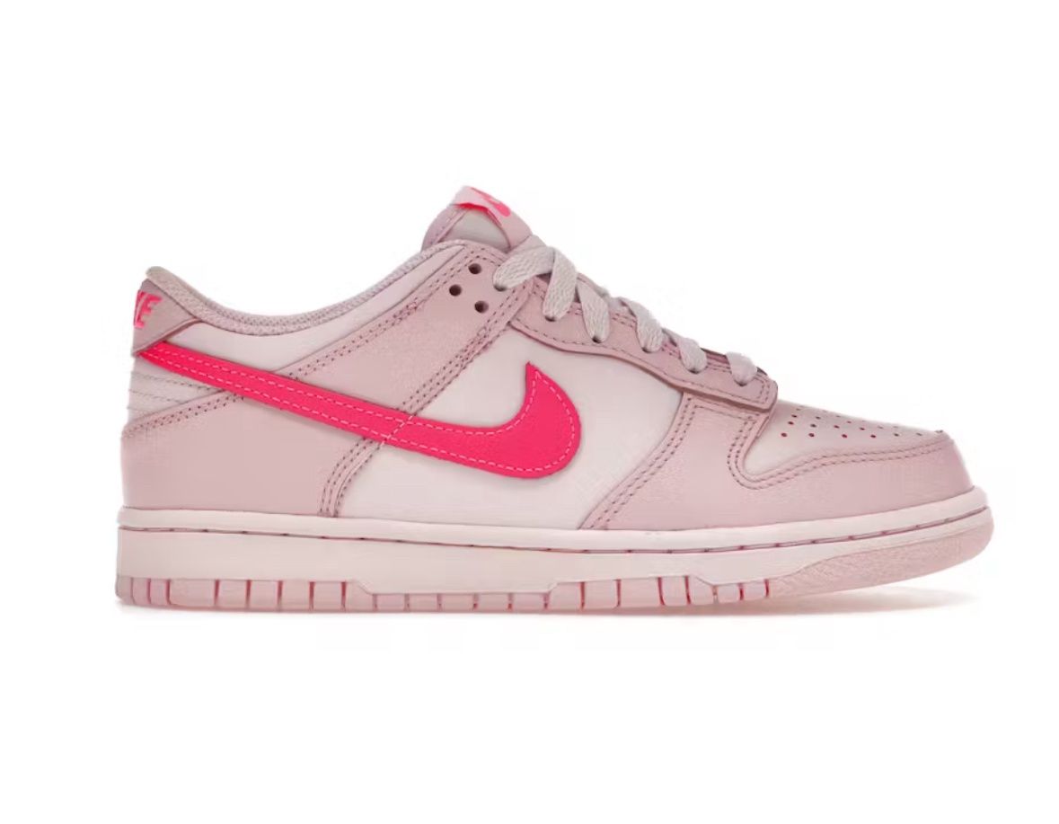 Nike Dunk Low Triple Pink