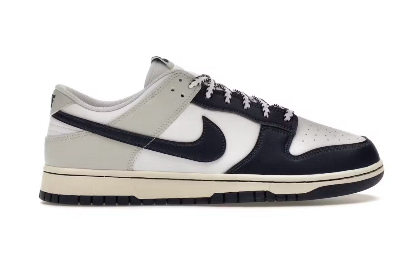 Nike Dunk Low New York Yankee