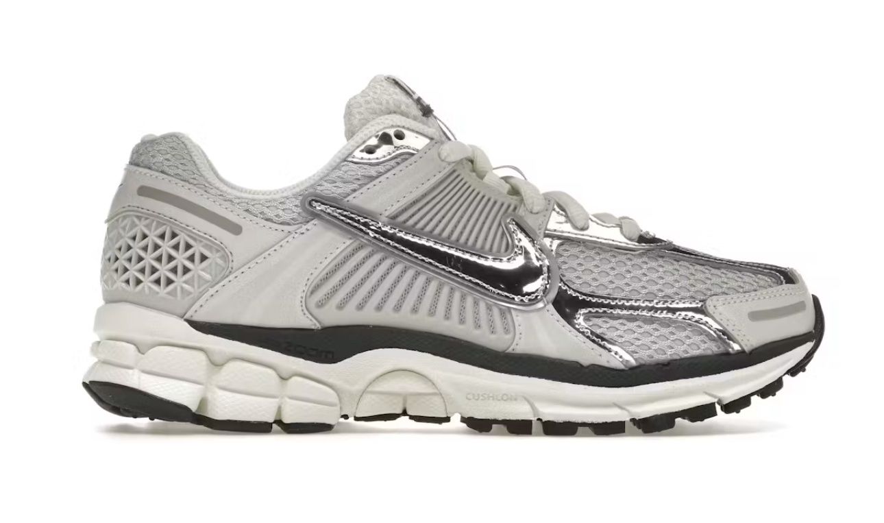 Nike Vomero 5 Photon Dust Chrome