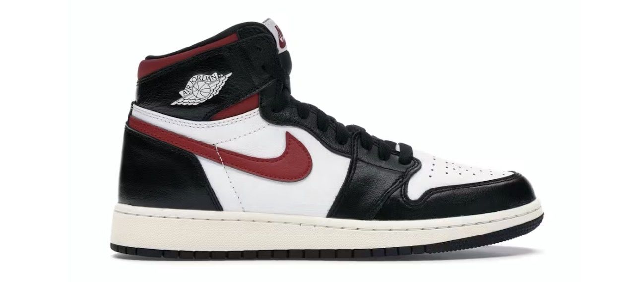 Jordan 1 Retro High Black Gym Red (GS)