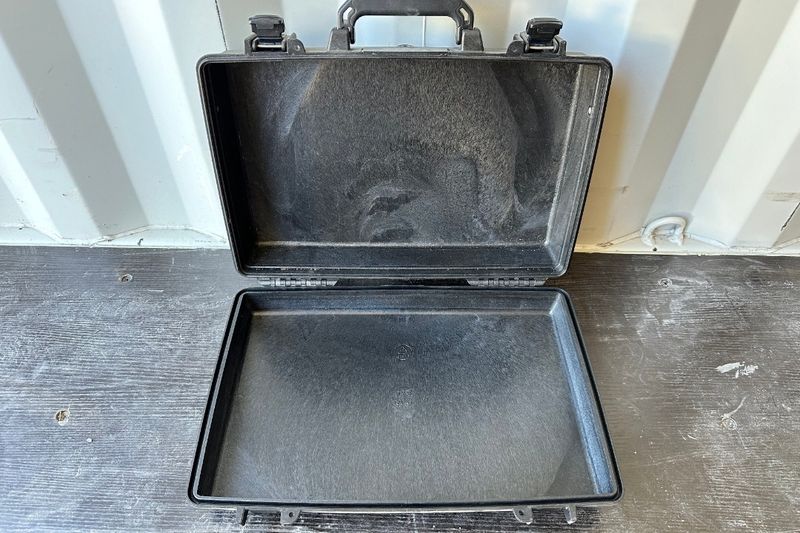 PELICAN 1490 PROTECTOR CASE (BLACK) - NEW SURPLUS
