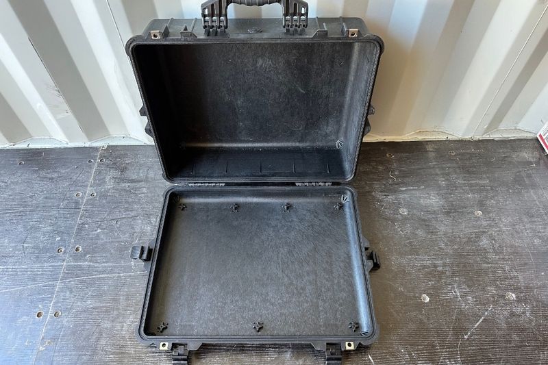 PELICAN 1600 PROTECTOR CASE (BLACK) - NEW SURPLUS