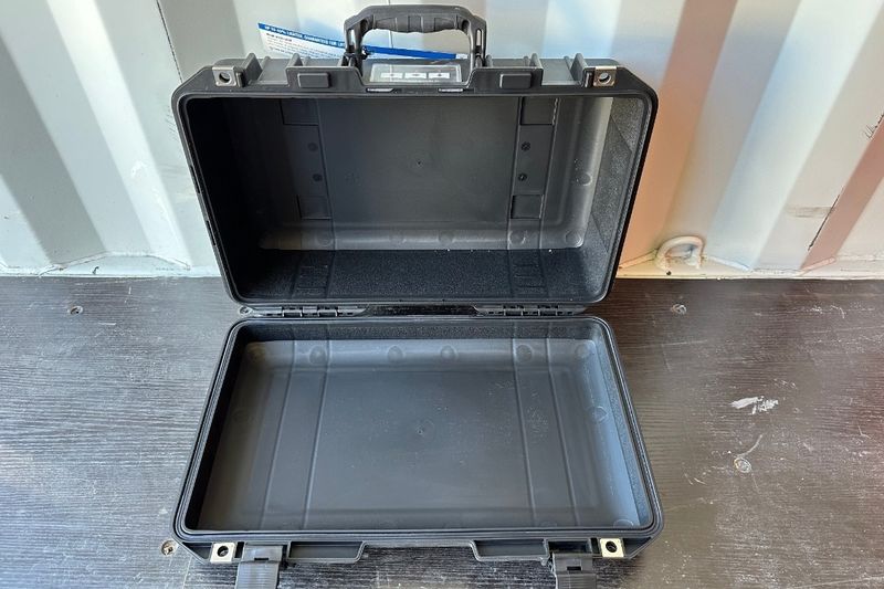PELICAN 1485 AIR PROTECTOR CASE (BLACK) - NEW SURPLUS