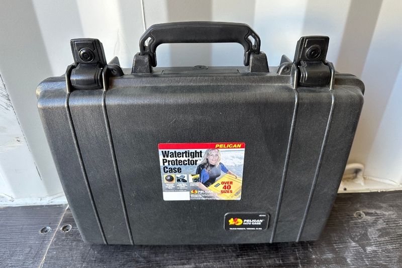 PELICAN LAPTOP CASE, PROTECTOR SERIES, BLACK, PELICAN - PELICAN CASES - PE-CA-BL-1470, NEW SURPLUS, SOLD PER EACH