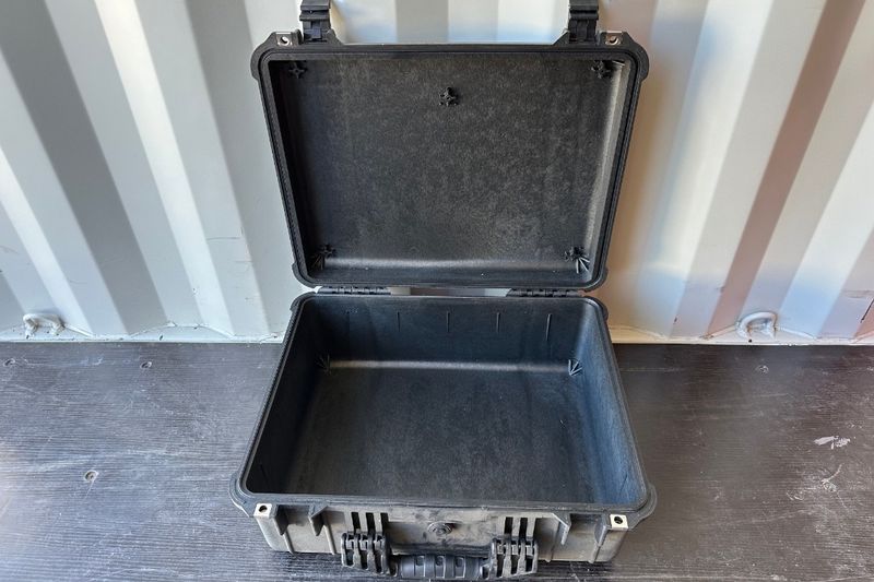PELICAN 1550 PROTECTOR CASE (BLACK)