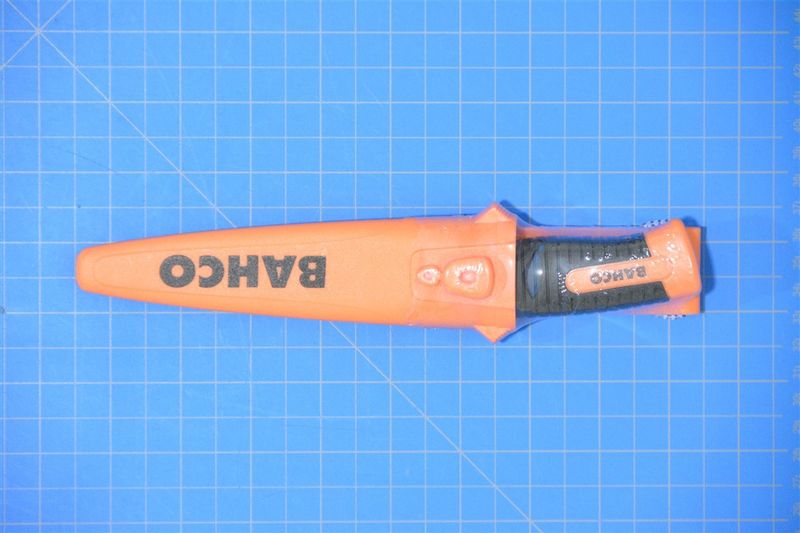 MULTIPURPOSE KNIFE WITH DUAL-COMPONENT HANDLE &amp; SAFETY BLUNT TIP