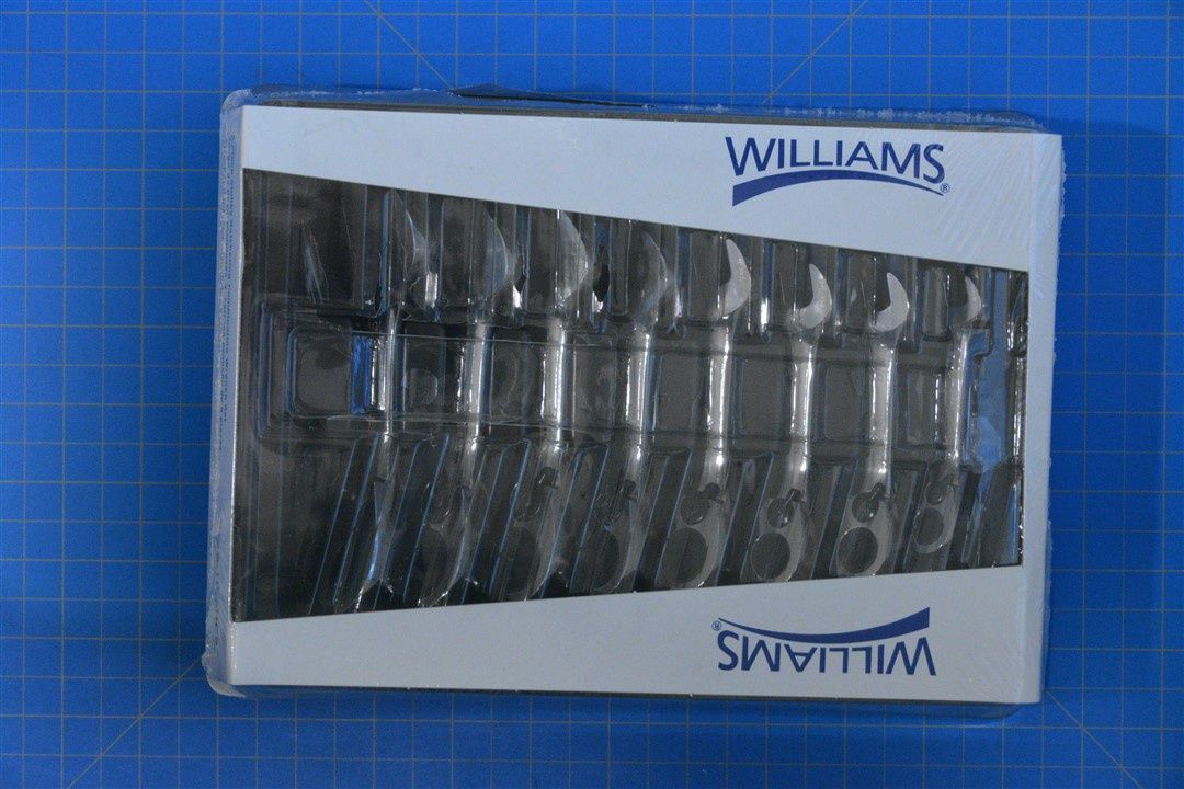8-Piece Stubby Reversible Ratcheting Combination Wrench Set, 12-Point — Williams Industrial Tools (JHWWS1168RCS)