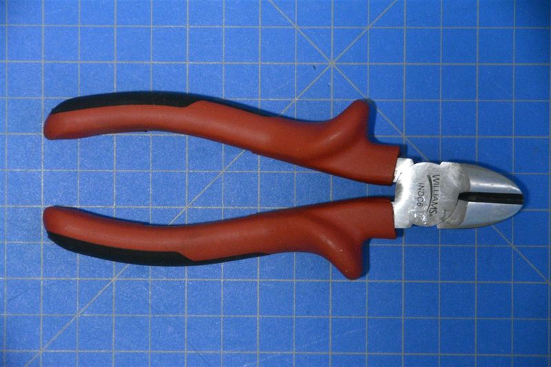6&quot; Insulated Diagonal Cutter — Williams Industrial Tools (INDC6)