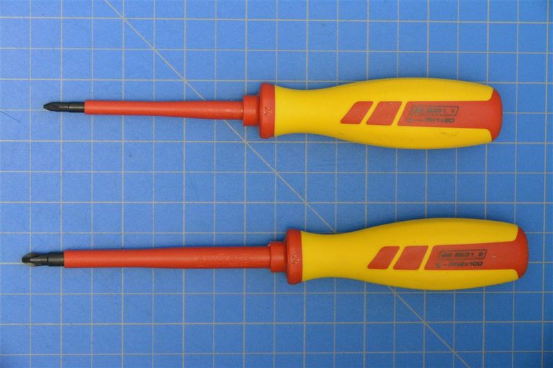667216 4/2 - SCREWDRIVER SET