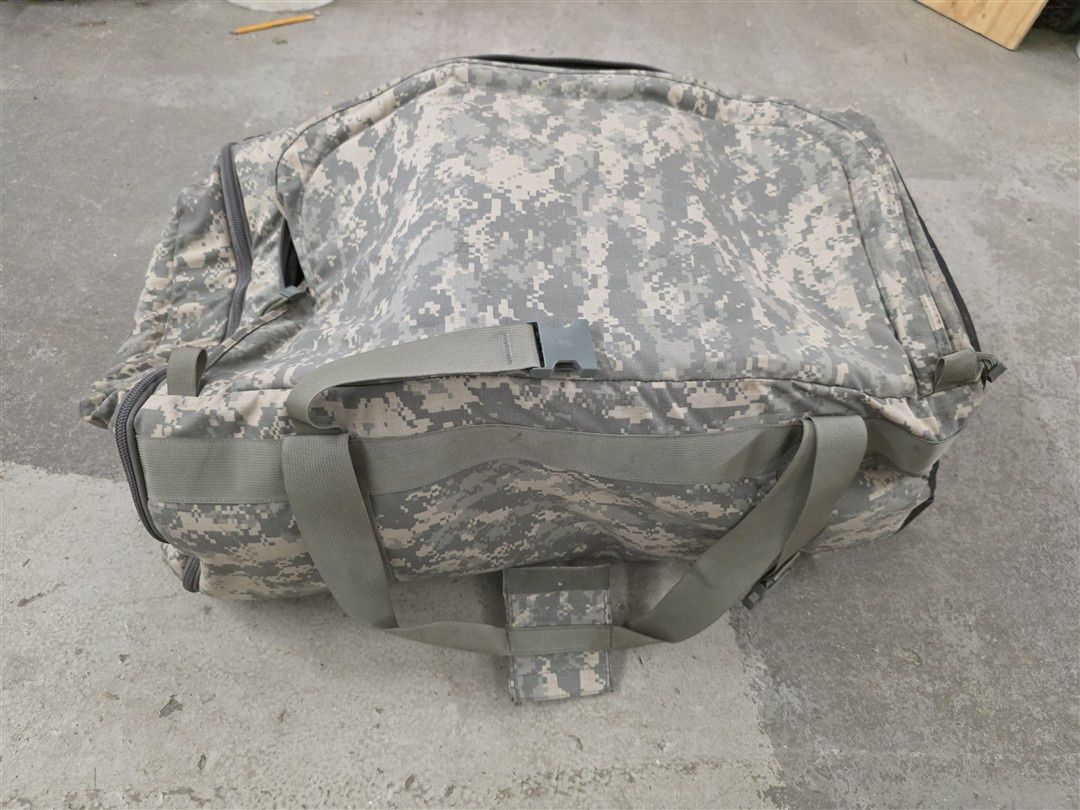 Military Surplus ACU Deployment Duffel Bag – Heavy-Duty Loadout Transport Bag