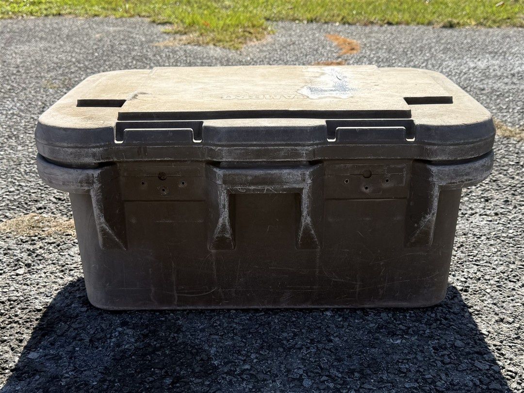 Cambro Military-Grade Storage Tote – Heavy-Duty Field Container