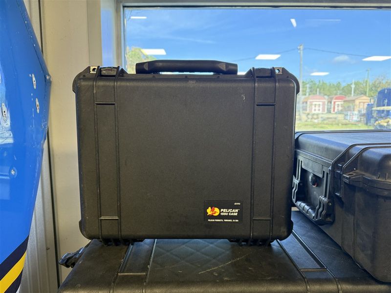 PELICAN 1550 PROTECTOR CASE WITH PADDED DIVIDER INSERTS (BLACK) - NEW SURPLUS