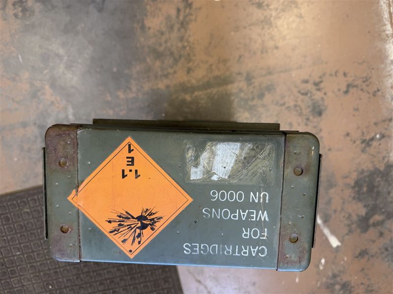 U.S. Military 81mm Mortar Ammo Can – Heavy-Duty Steel Ordnance Storage Case