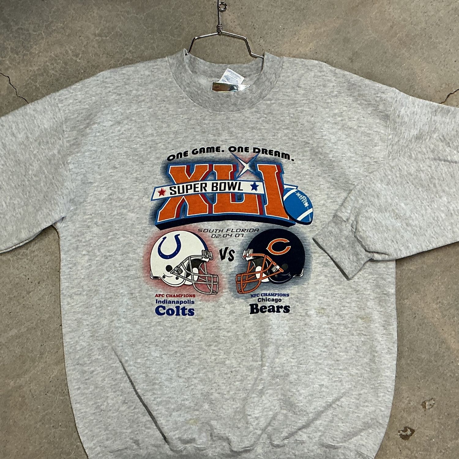 Superbowl &#39;07 Crewneck, Color: GREY, Size: LARGE