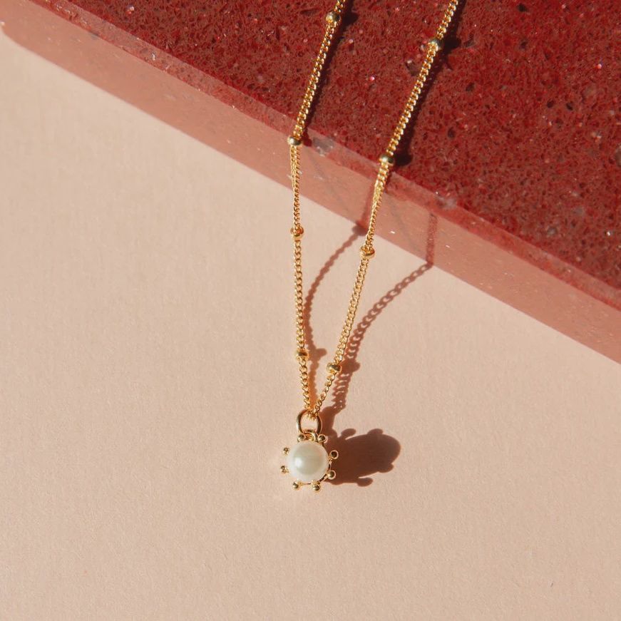 Crown Pearl Necklace