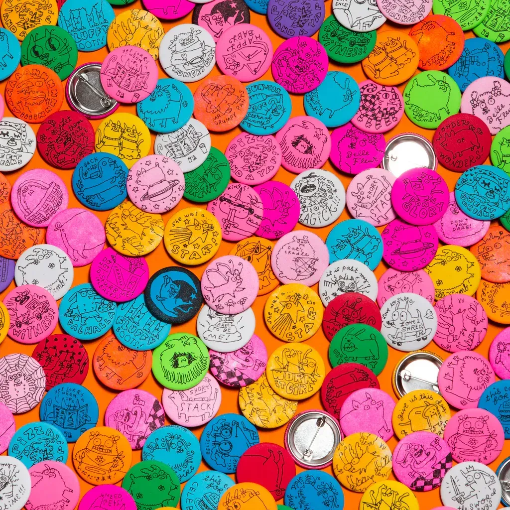 1.5" round buttons