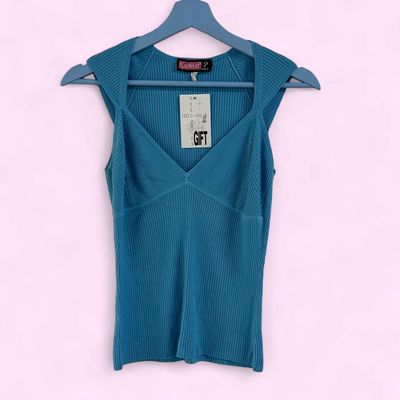 essential 2000s hottie