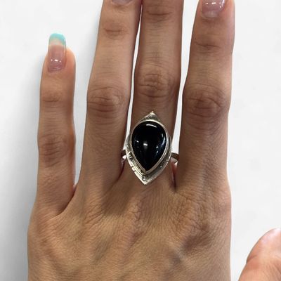 A151 Onyx Teardrop Ring