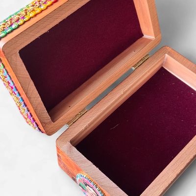 Small Frida Wooden Box IR