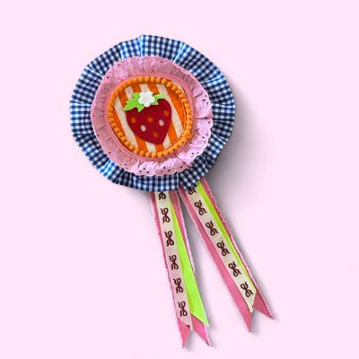 Large rosette pin
