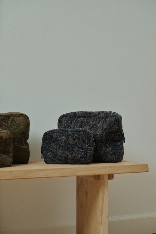 Cara toiletry bag