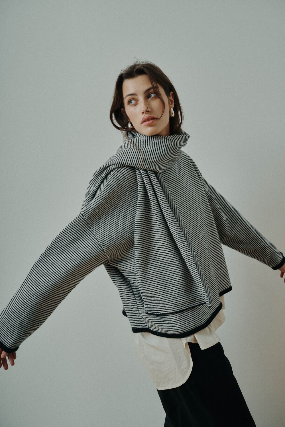 Aya knitted scarf