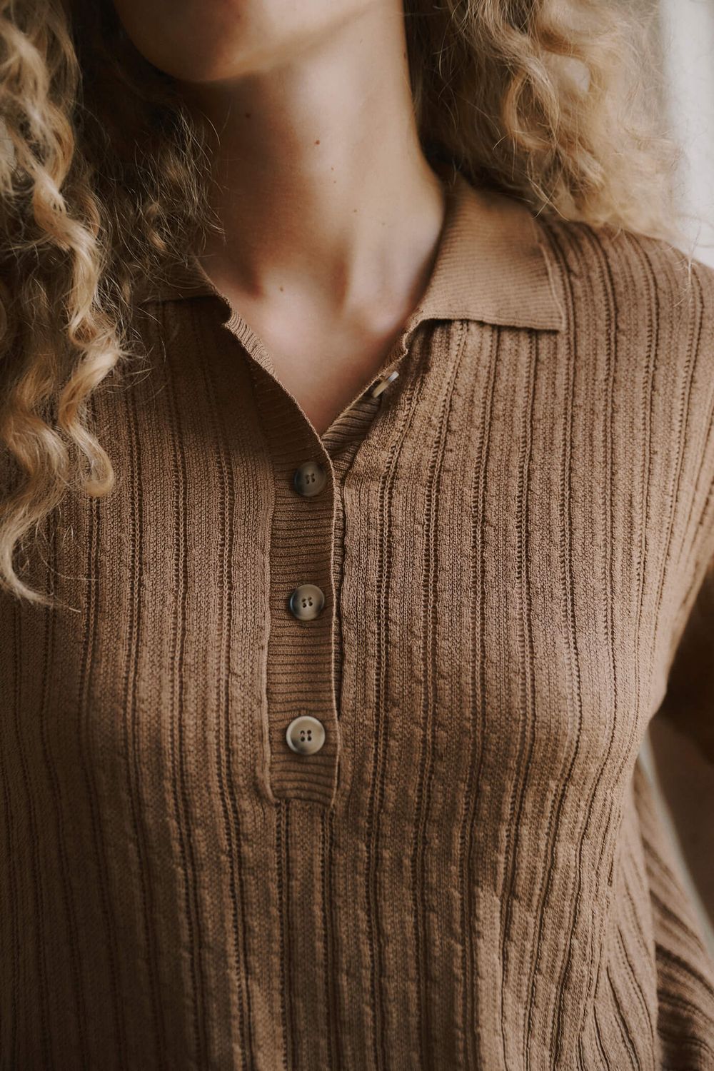 Amelia short sleeve knit polo - hazelnut