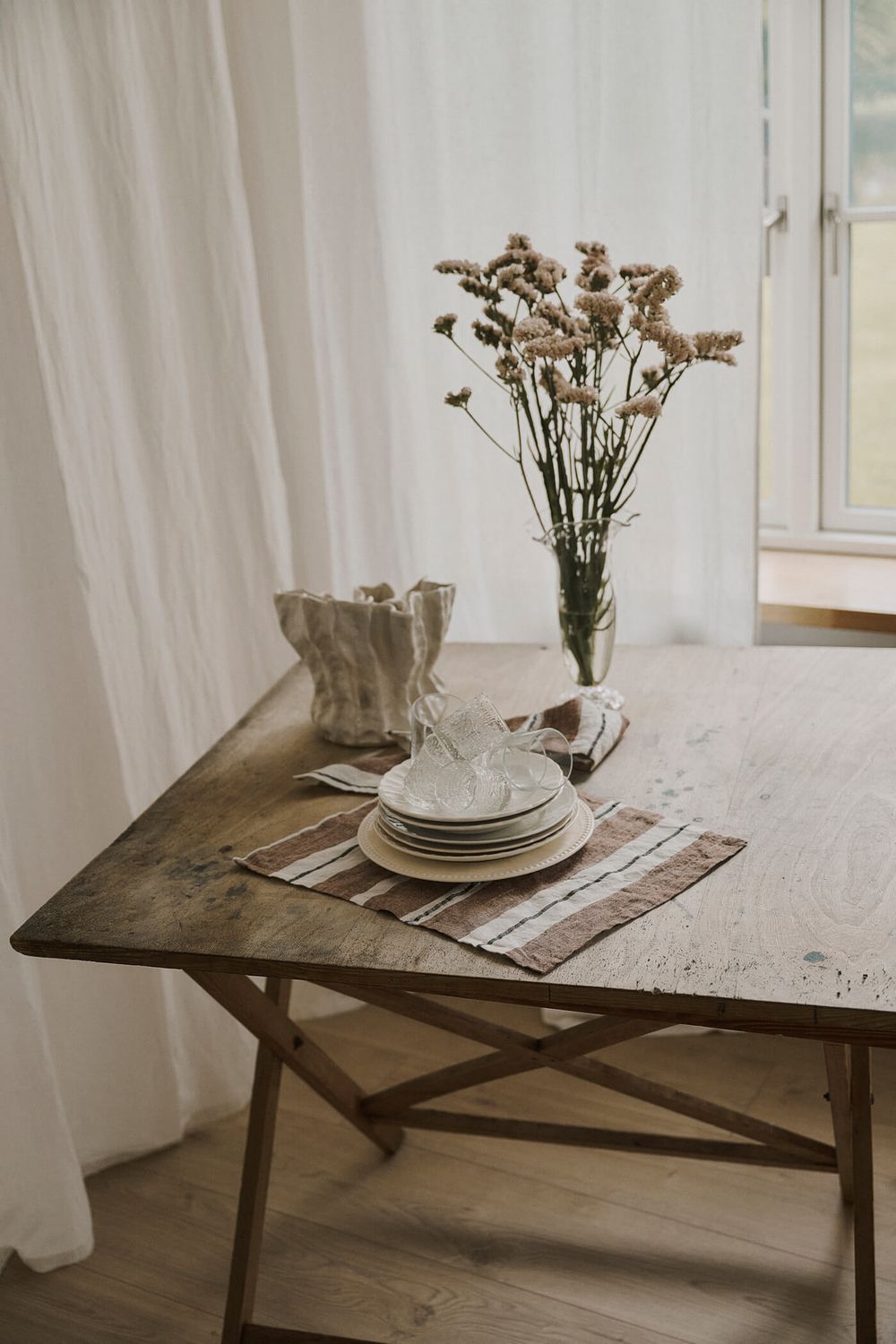 Dela placemat - striped cambridge brown