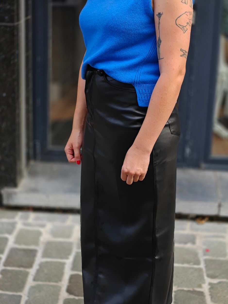 Ahlvar gallery mika faux leather skirt - black