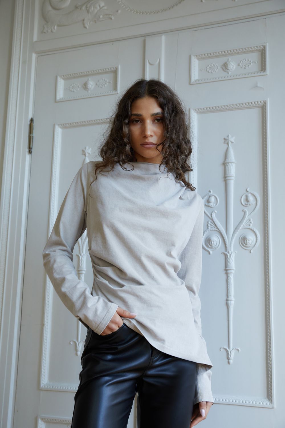 Ahlvar gallery Lizi longsleeve jersey tee - washed greige