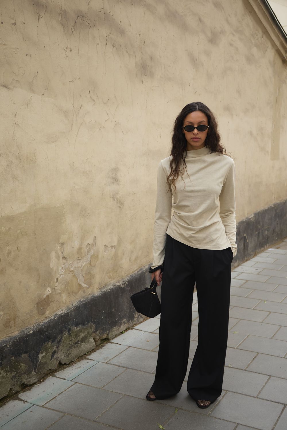 Ahlvar gallery Lizi longsleeve jersey tee - washed greige